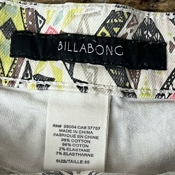 Billabong lite hearted Shorts Women’s Multicolored Aztec western Pockets Sz 30 - Picture 5 of 9